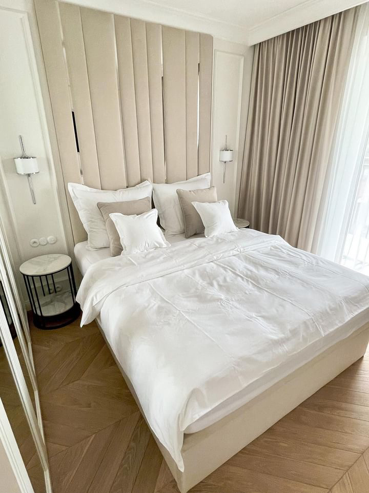 CB52FF44-1F83-44FB-A3B7-8EEB33ED1642